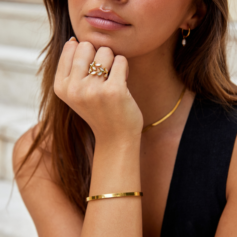Guld Leaf Motif Ring