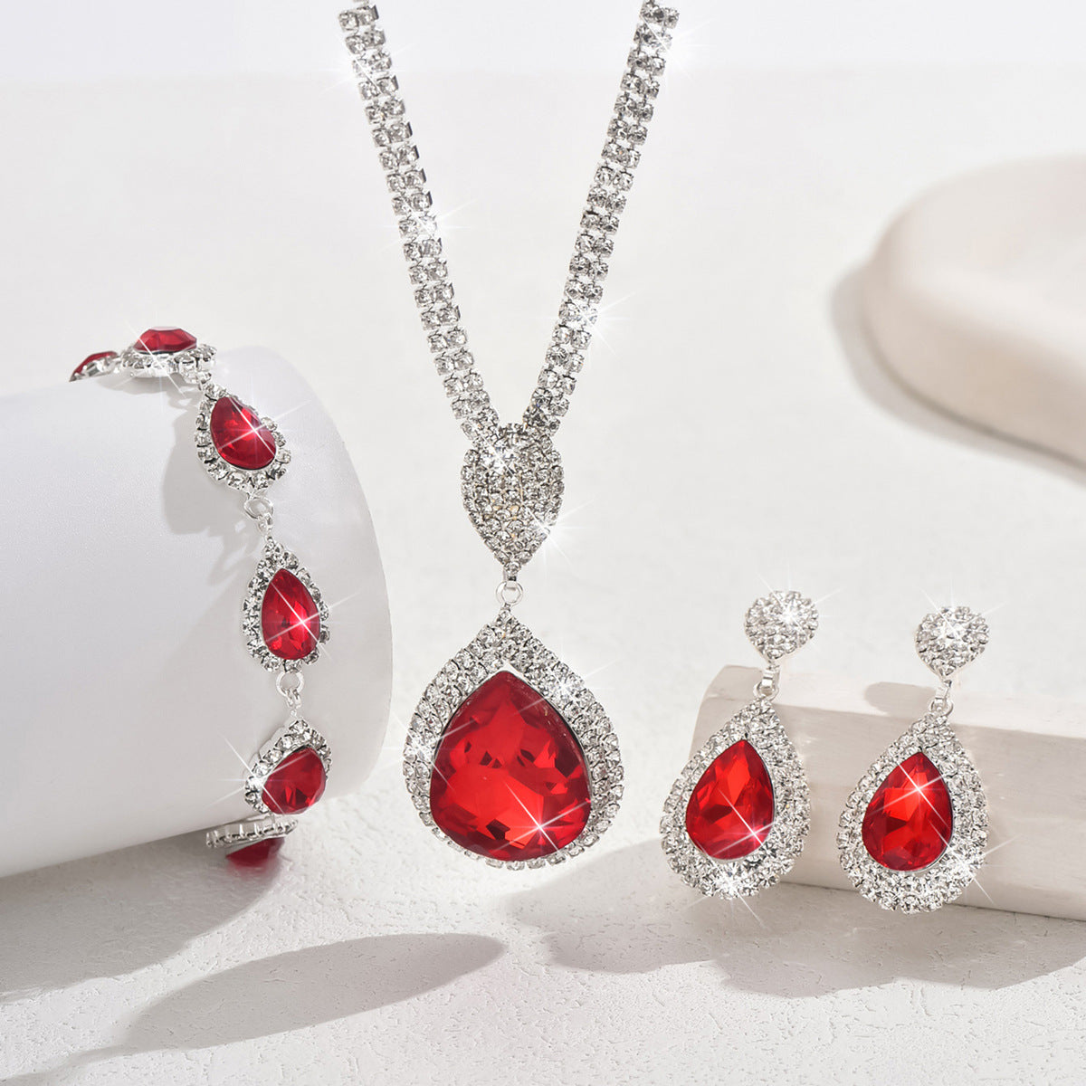 Thalira Bloodwynne Smycke Set | Vitguld